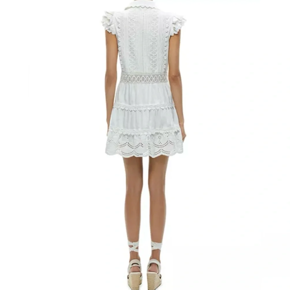Alice + Olivia Meeko Embroidered Ruffle Sleeve Dress - Picture 4 of 8
